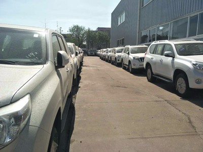 中東普拉多2700 頂配天窗九氣囊限量版 豪華與安全的完美結(jié)合